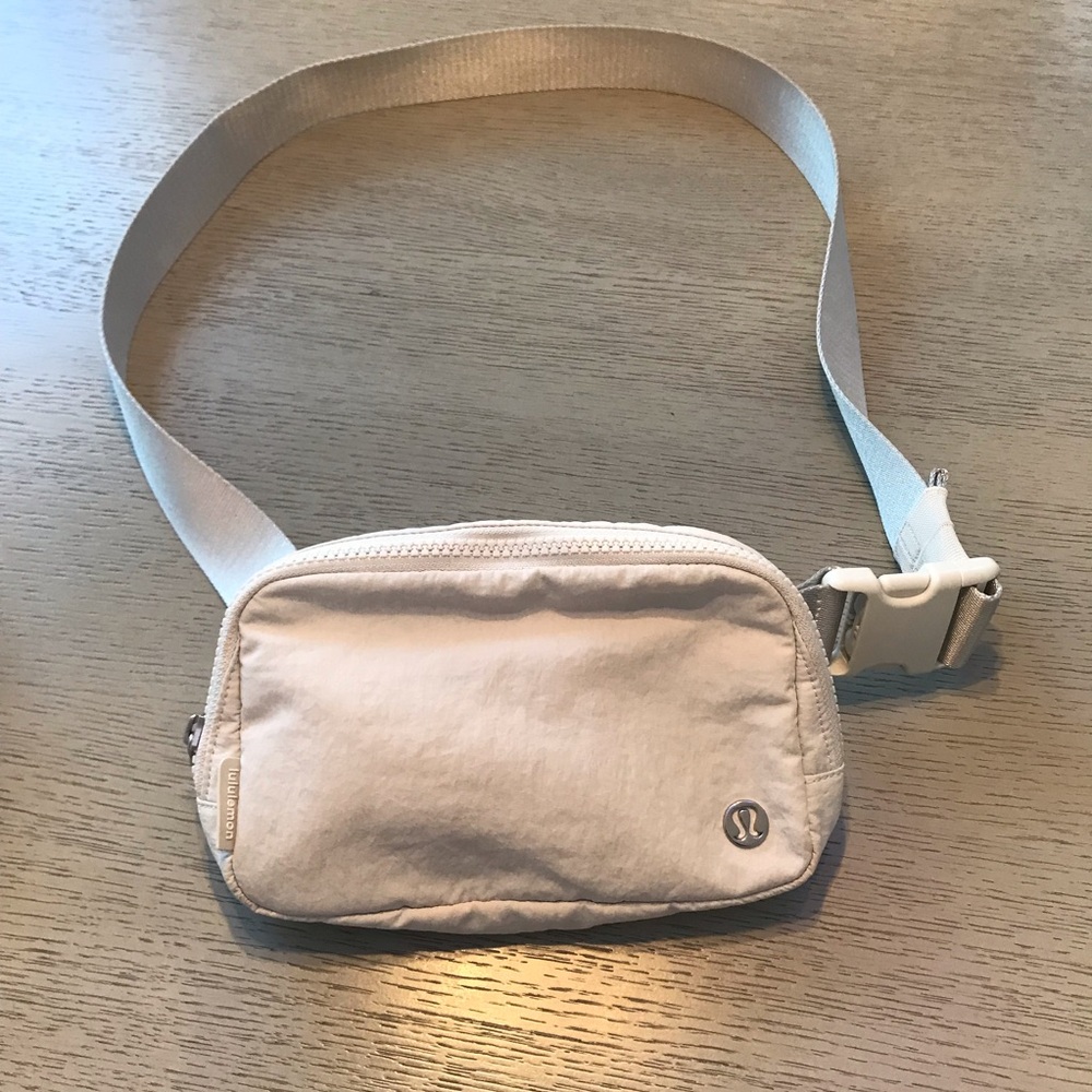 Lululemon Light Ivory/Silver Everywhere Belt Bag